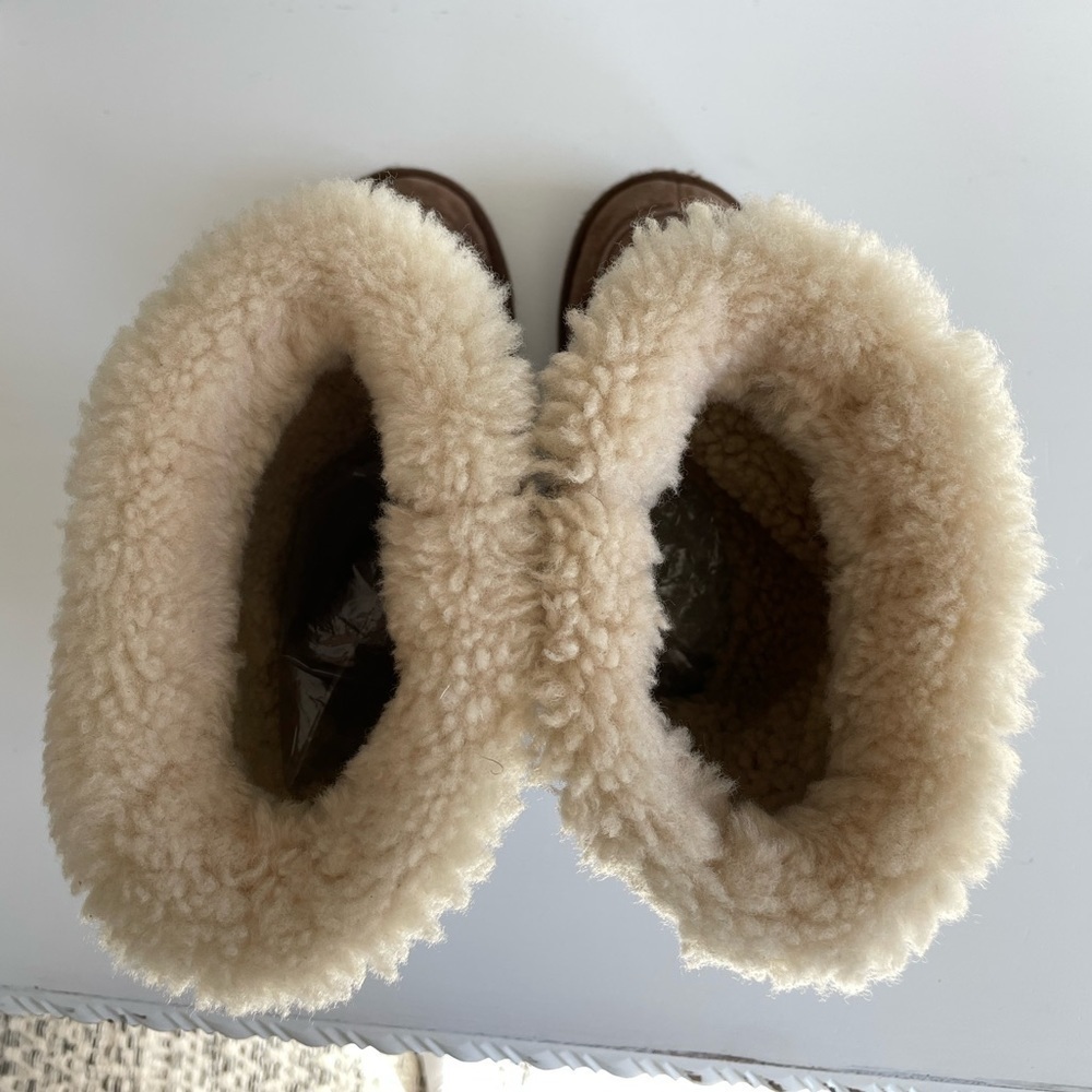 UGG Suede & Shearling Suburb Mid Calf Brown Boots with Tie & Tassels, Women’s 6 - Picture 9 of 9